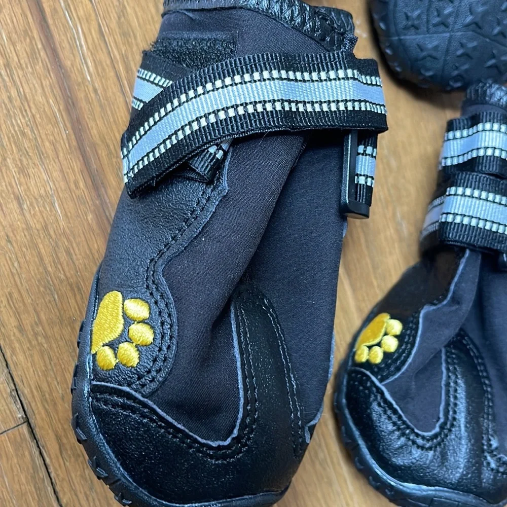 Black and Yellow Reflective Dog Boots | Waterproof | Medium size dogs